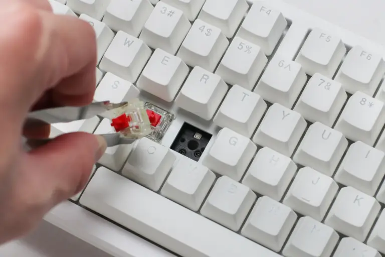 Ducky Zero 6108 Wireless RGB Keyboard – Cherry MX2A Blue